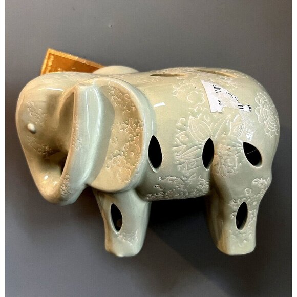 GC Home Decor Elephant Figurine GC Naturals Potpourri Holder - New - NWT - Picture 1 of 12